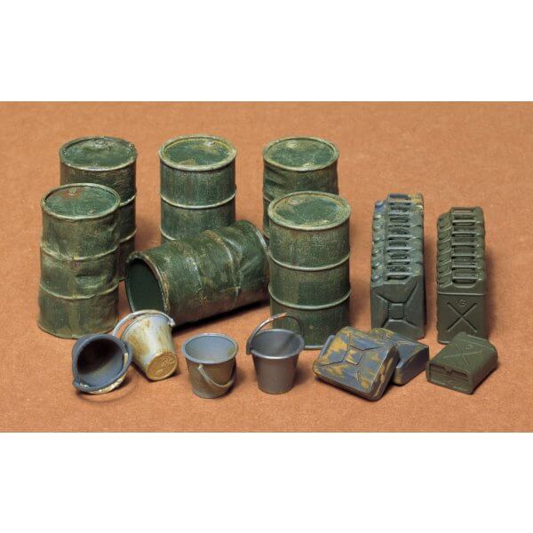 Tamiya Jerry Cans Set    35026