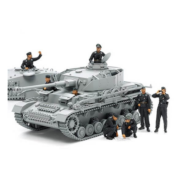 Tamiya Military Miniatures Wehrmacht Tank Crew 35354