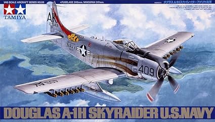 Tamiya Douglas A-1H Skyraider U.s Navy.    61058