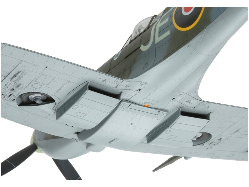 Tamiya Supermarine Spitfire Mk.ixc   60319